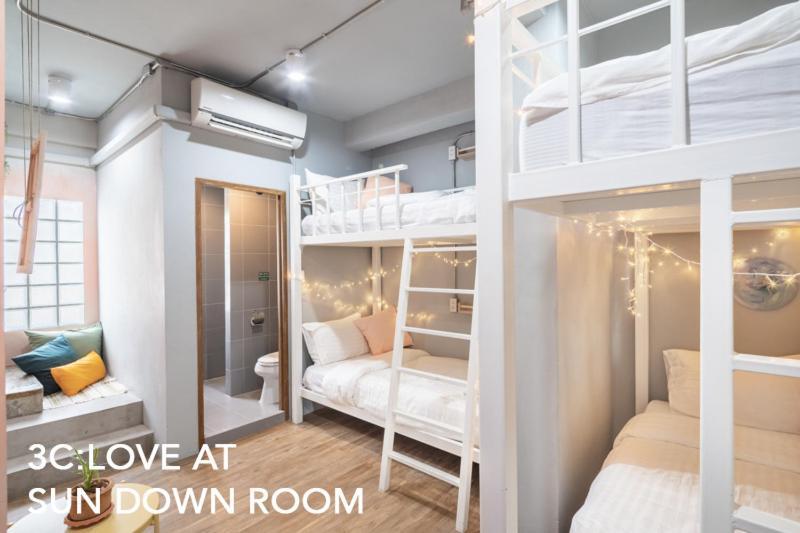Better Moon Guesthouse バンコク都 エクステリア 写真