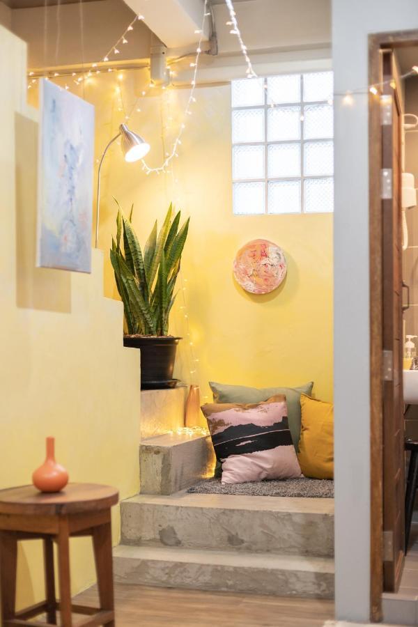 Better Moon Guesthouse バンコク都 エクステリア 写真