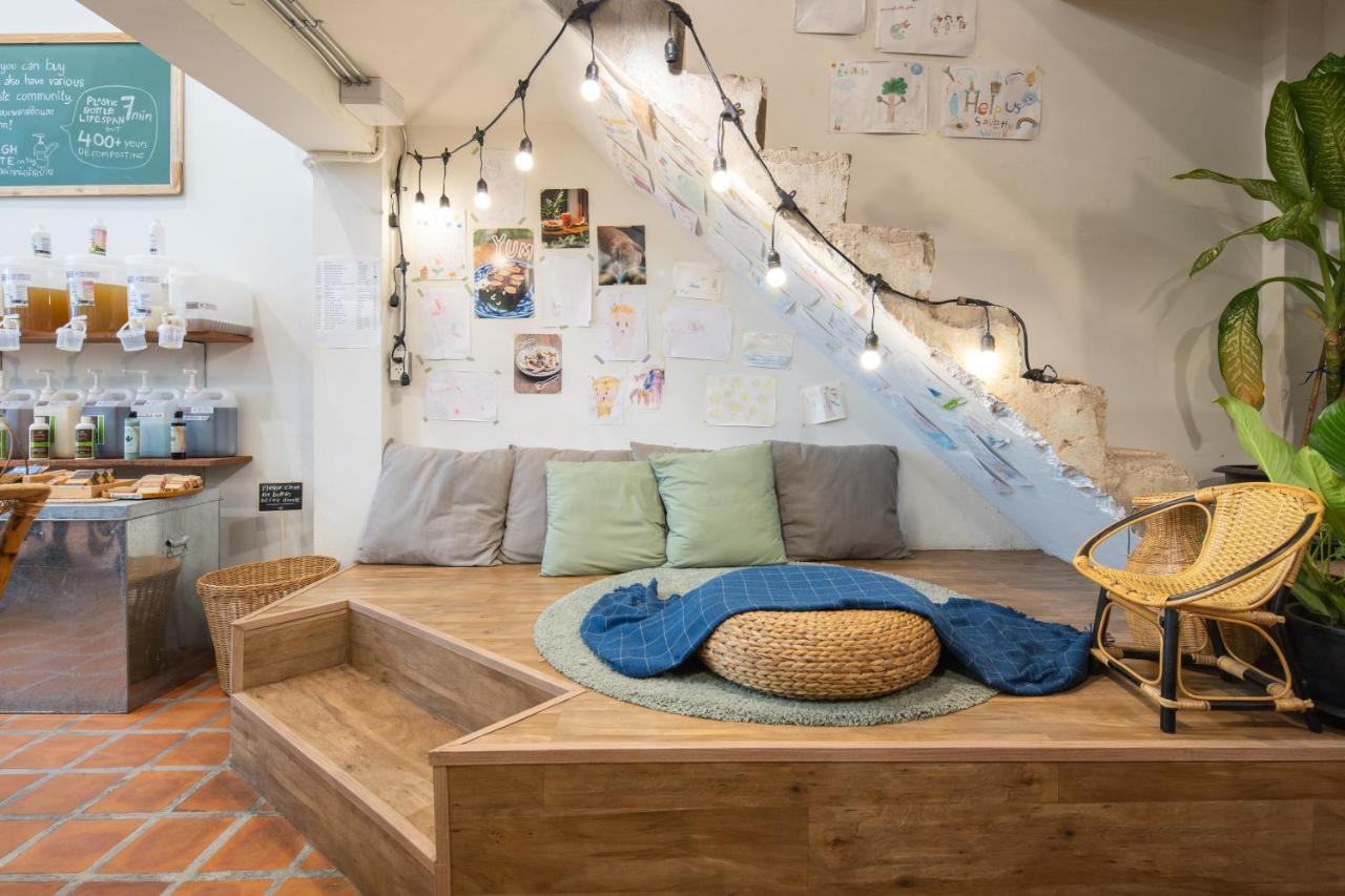 Better Moon Guesthouse バンコク都 エクステリア 写真