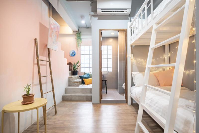 Better Moon Guesthouse バンコク都 エクステリア 写真